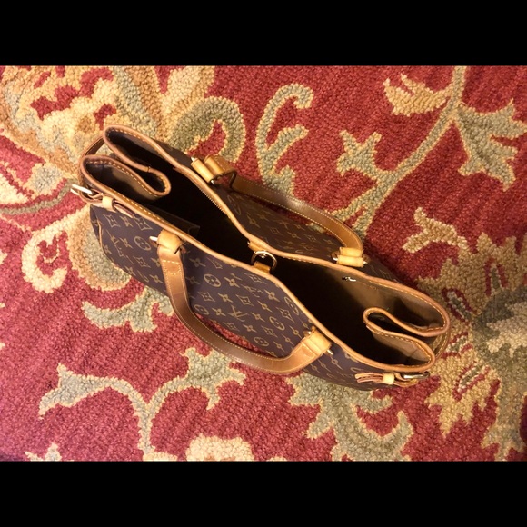 Authentic Louis Vuitton Batignolles Horizontal - Picture 4 of 16